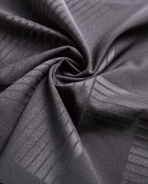 Welche Rolle spielen Kette und Schuss im Gesamtaufbau eines Gewebes?